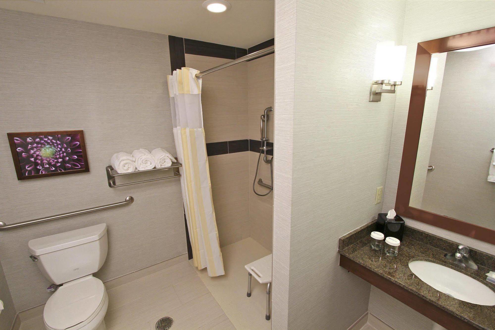 Hilton Garden Inn Covington/Mandeville Oda fotoğraf